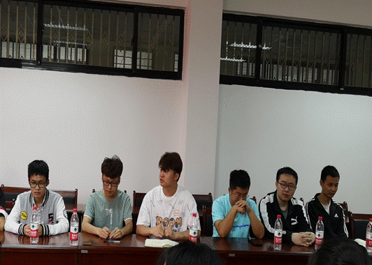 说明: D:\8--2021年工作文件\20-21-2\3学生管理\10毕业生座谈会\材料\2021\照片\通讯稿\11.png