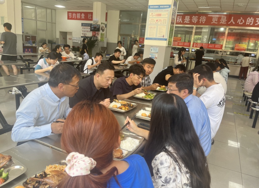 说明: H:\陈\学院工作\工作照片\进食堂\QQ图片20230609095526.jpg